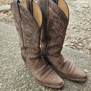 Shyanne Distressed Brown Heeled Boots